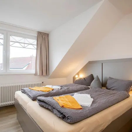 Uhlenkamp -1- Im Uhlenkamp * Langeoog